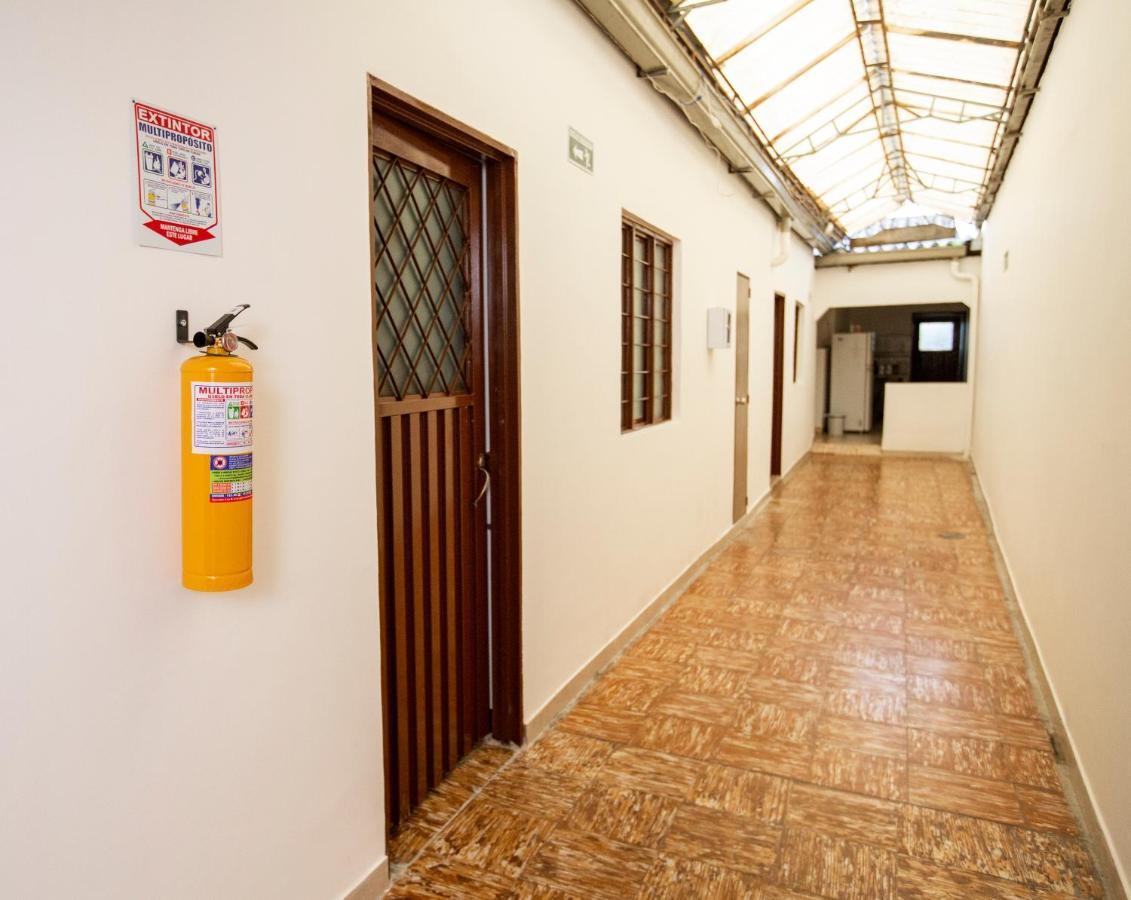 Komodo Alojamiento- Hostal Autoservicio, Ubicado Cerca Al Centro Historico - Bano Privado, Wifi , Cama 2X2 Y Agua Caliente Y Cocina Compartida ポパヤン エクステリア 写真
