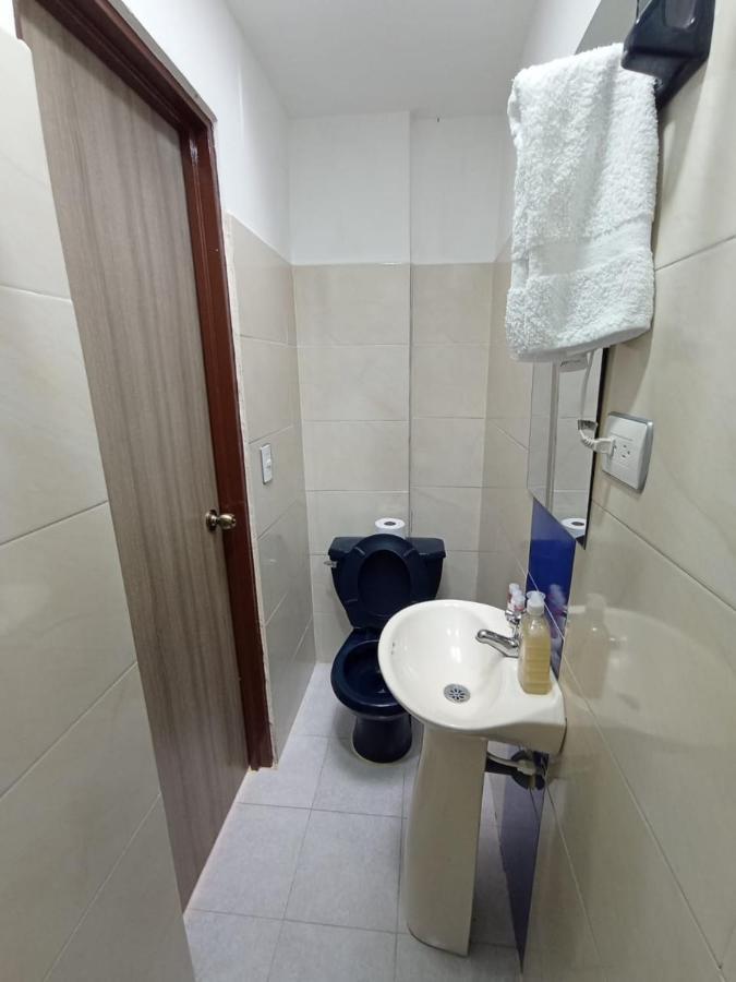 Komodo Alojamiento- Hostal Autoservicio, Ubicado Cerca Al Centro Historico - Bano Privado, Wifi , Cama 2X2 Y Agua Caliente Y Cocina Compartida ポパヤン エクステリア 写真